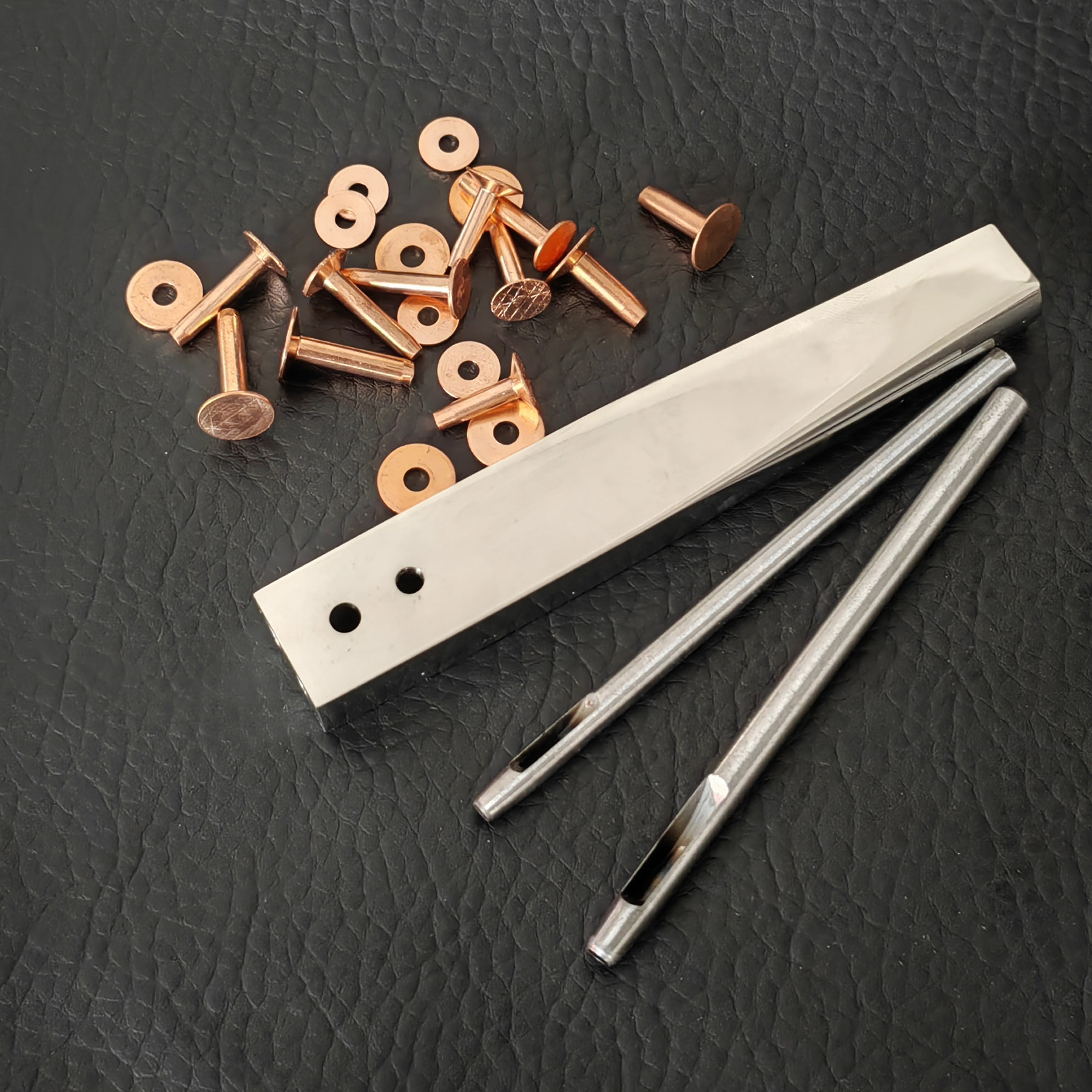 Copper Rivets and Burrs  #9 an - Leatherwork Punching Tool recensione e prezzo