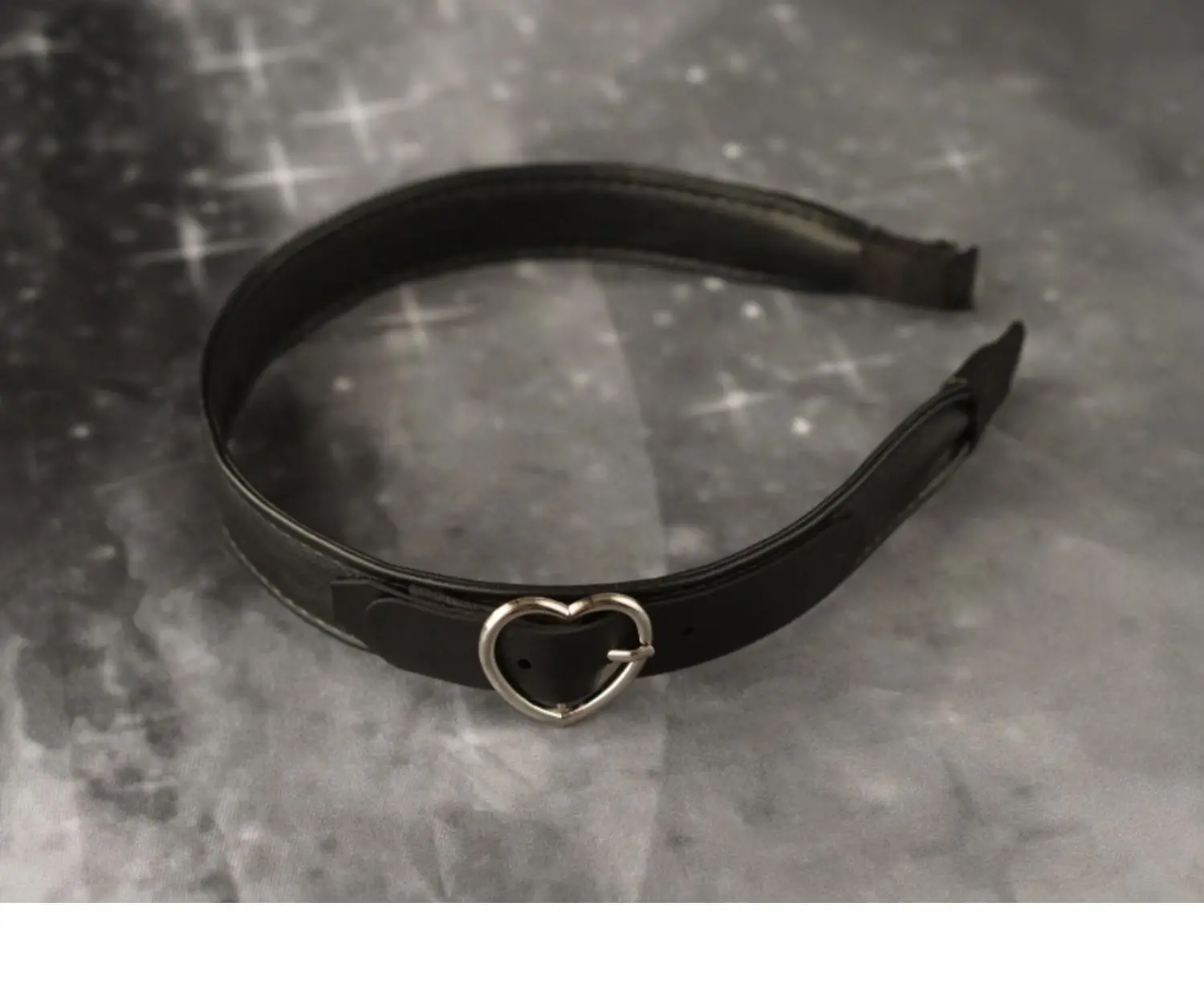 Gothic Leather bucket Headband - Leatherwork Pony recensione e prezzo